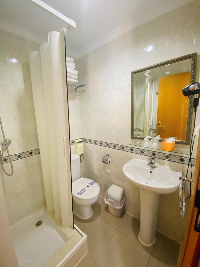 Hostal L'Anfora Дения Екстериор снимка