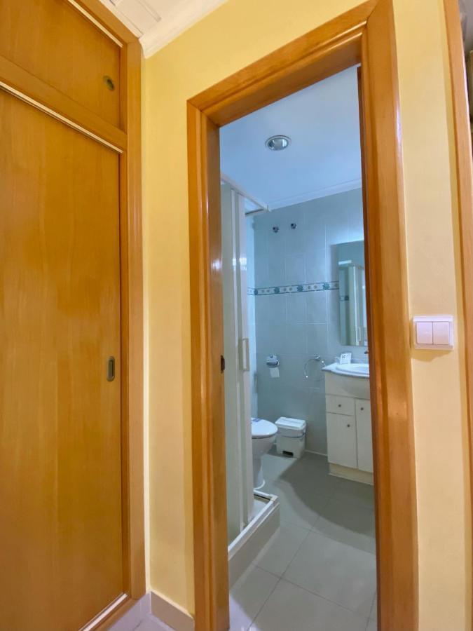 Hostal L'Anfora Дения Екстериор снимка